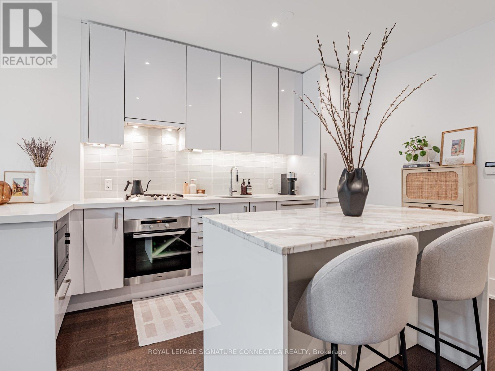 Th132 - 39 Queens Quay E, Toronto, Ontario  M5E 0A5 - Photo 8 - C12976206