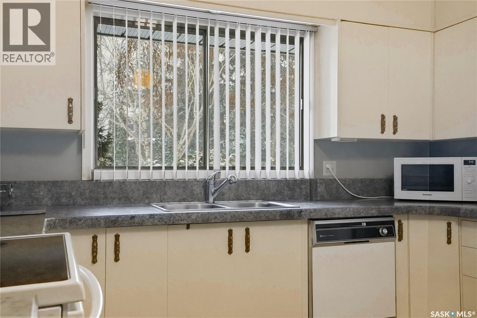 73 Champlin Crescent, Saskatoon, Saskatchewan  S7H 4T2 - Photo 12 - SK032362