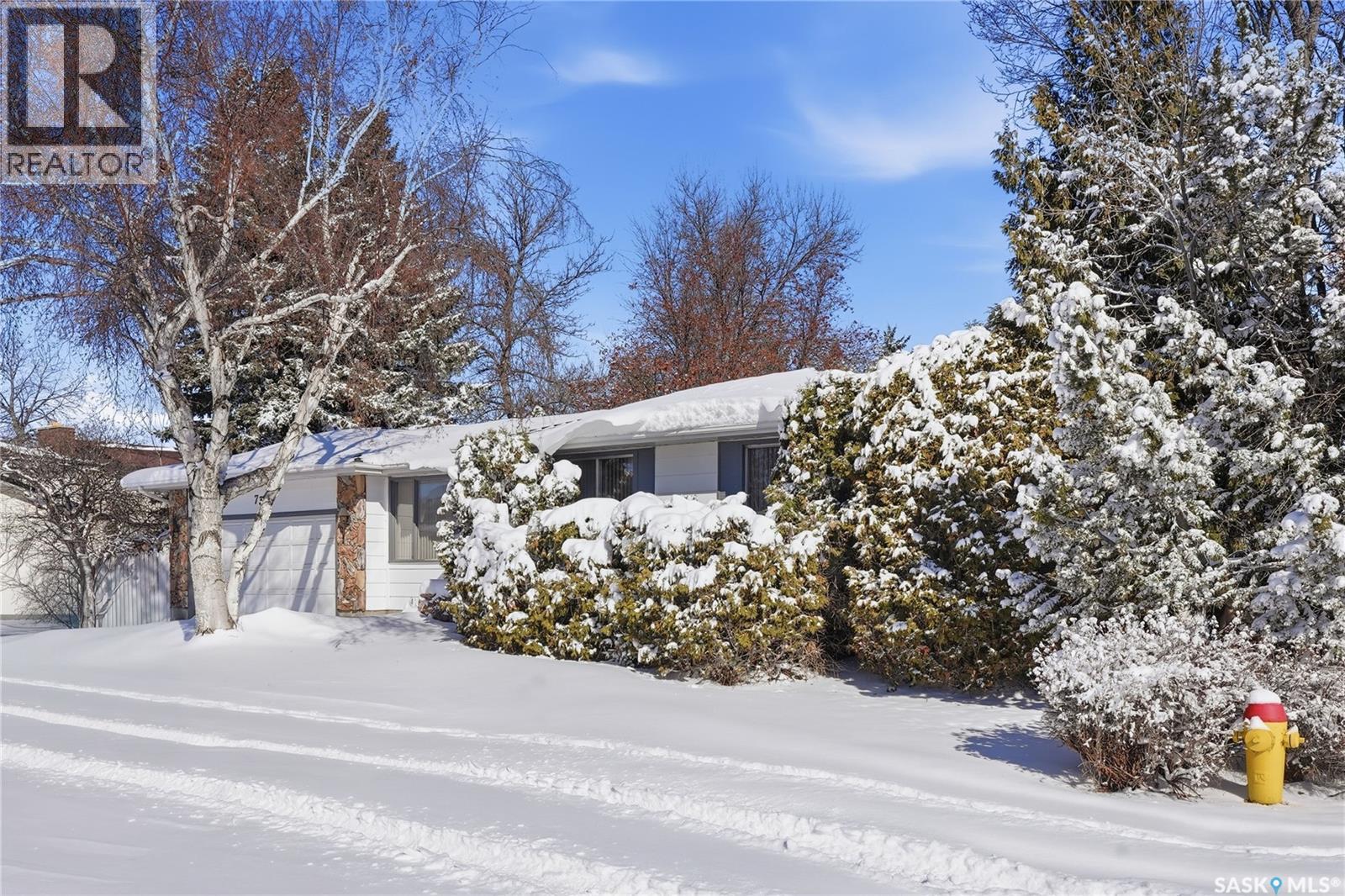 73 Champlin Crescent, Saskatoon, Saskatchewan  S7H 4T2 - Photo 2 - SK032362