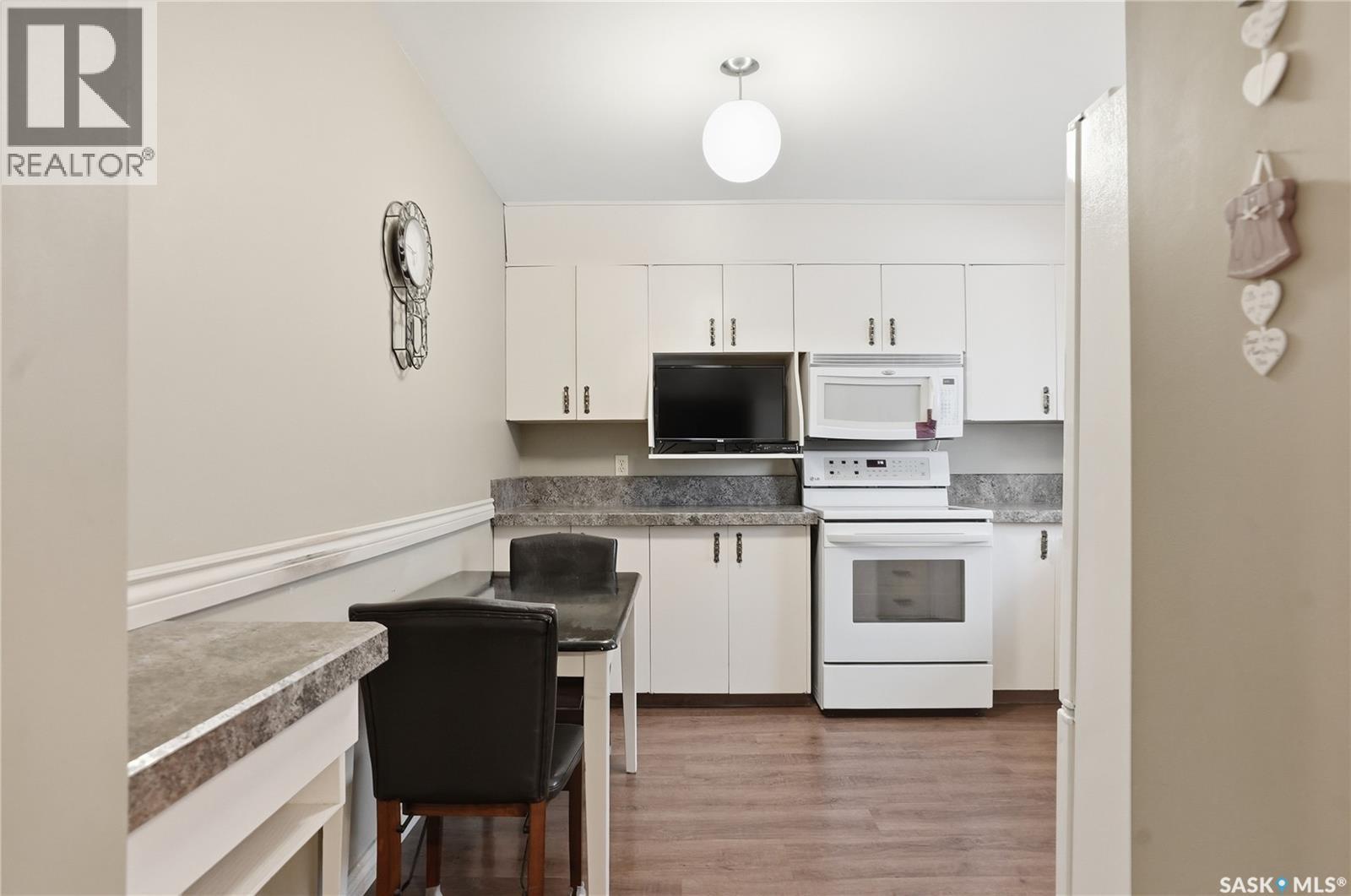 73 Champlin Crescent, Saskatoon, Saskatchewan  S7H 4T2 - Photo 8 - SK032362