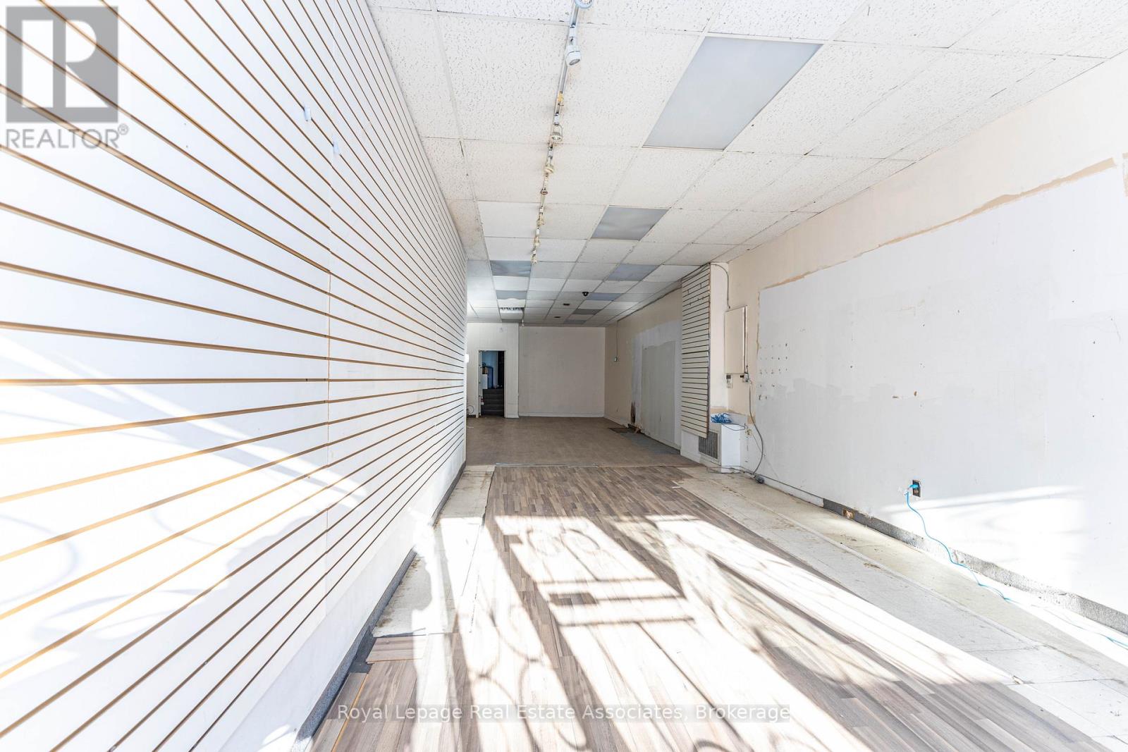 654 Bloor Street W, Toronto, Ontario  M6G 1K9 - Photo 2 - C12976326