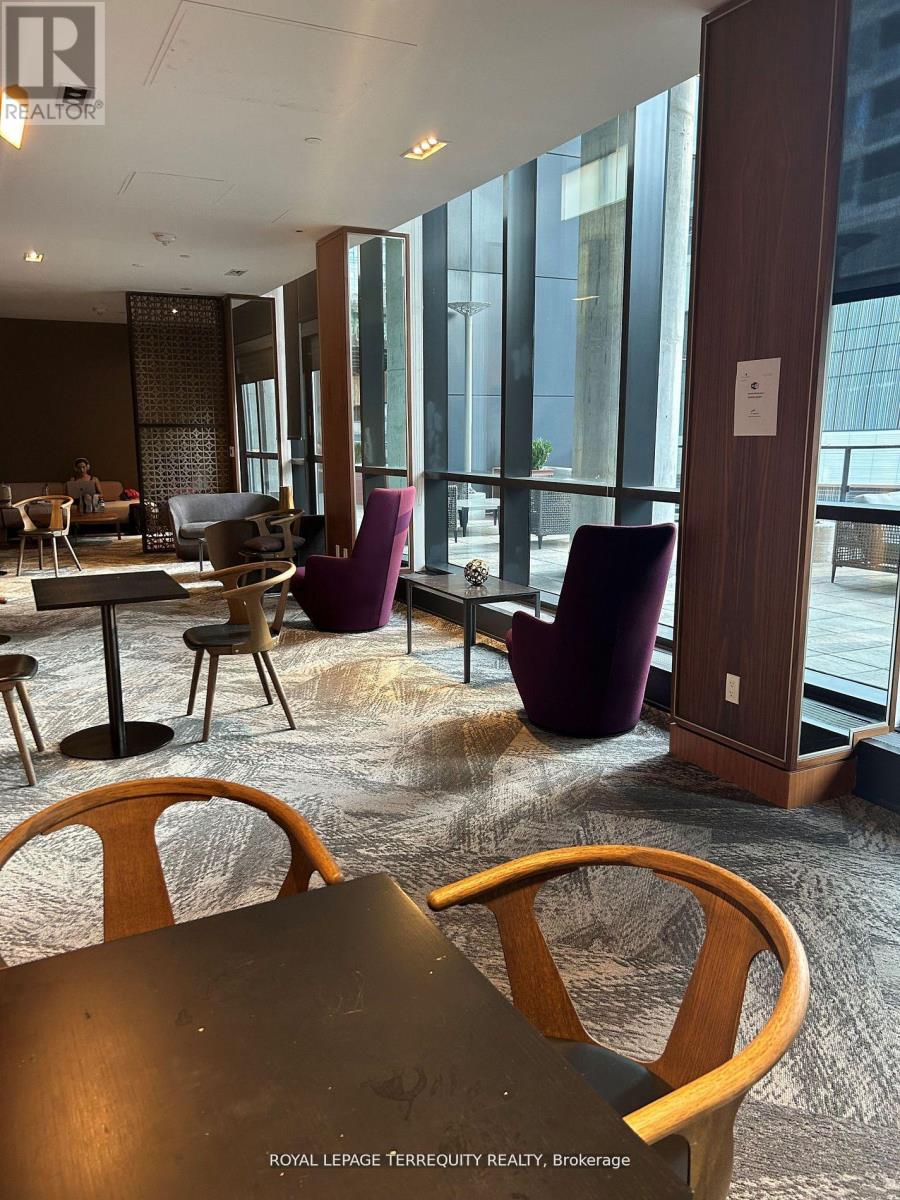 807 - 17 Bathurst Street, Toronto, Ontario  M5V 0N1 - Photo 13 - C12976330