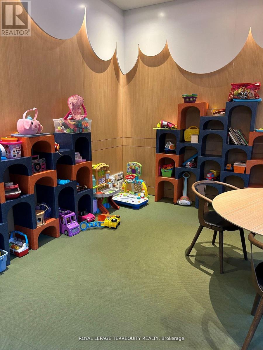 807 - 17 Bathurst Street, Toronto, Ontario  M5V 0N1 - Photo 17 - C12976330