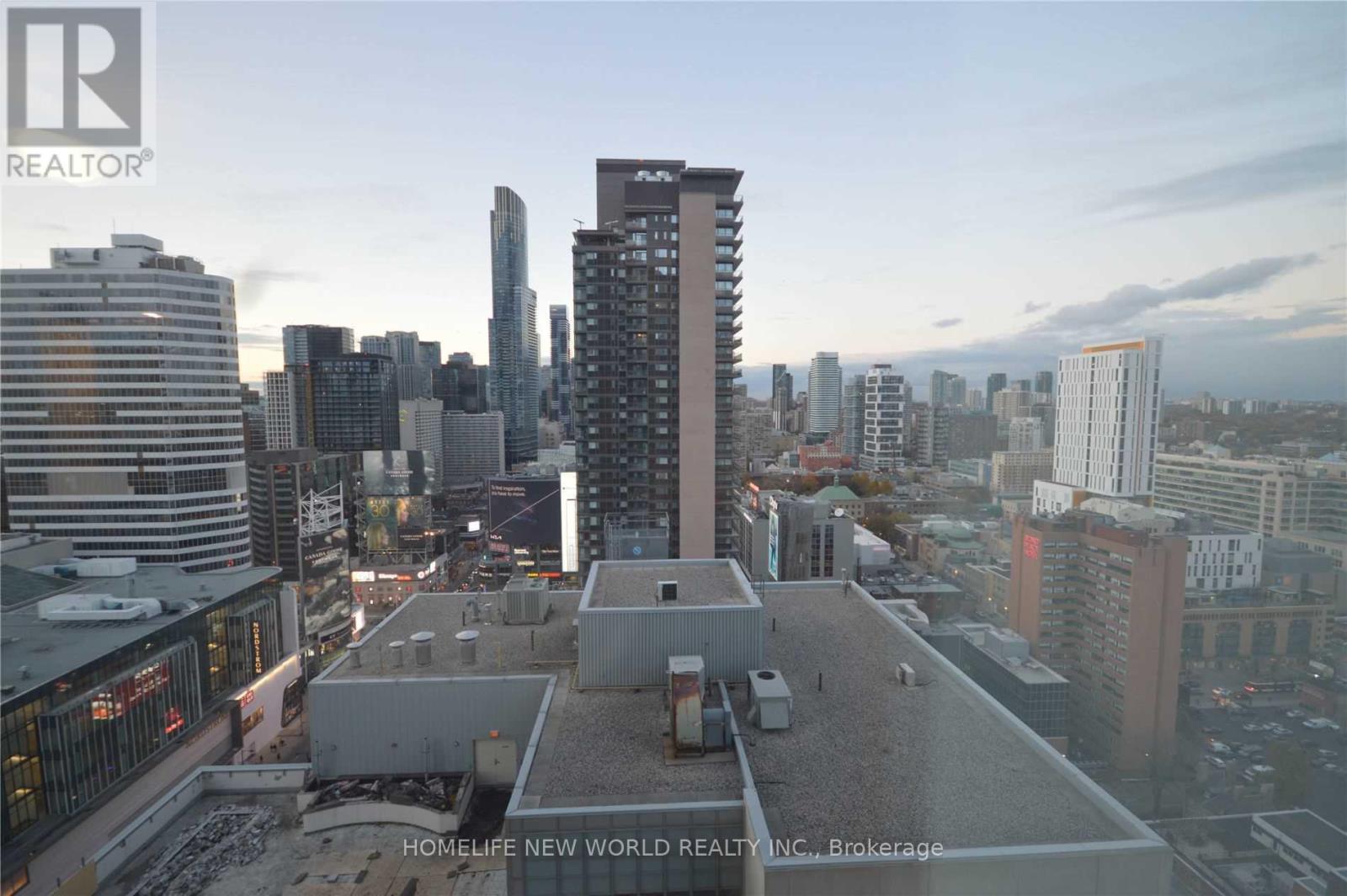 2913 - 210 Victoria Street, Toronto, Ontario  M5B 2R3 - Photo 3 - C12976354