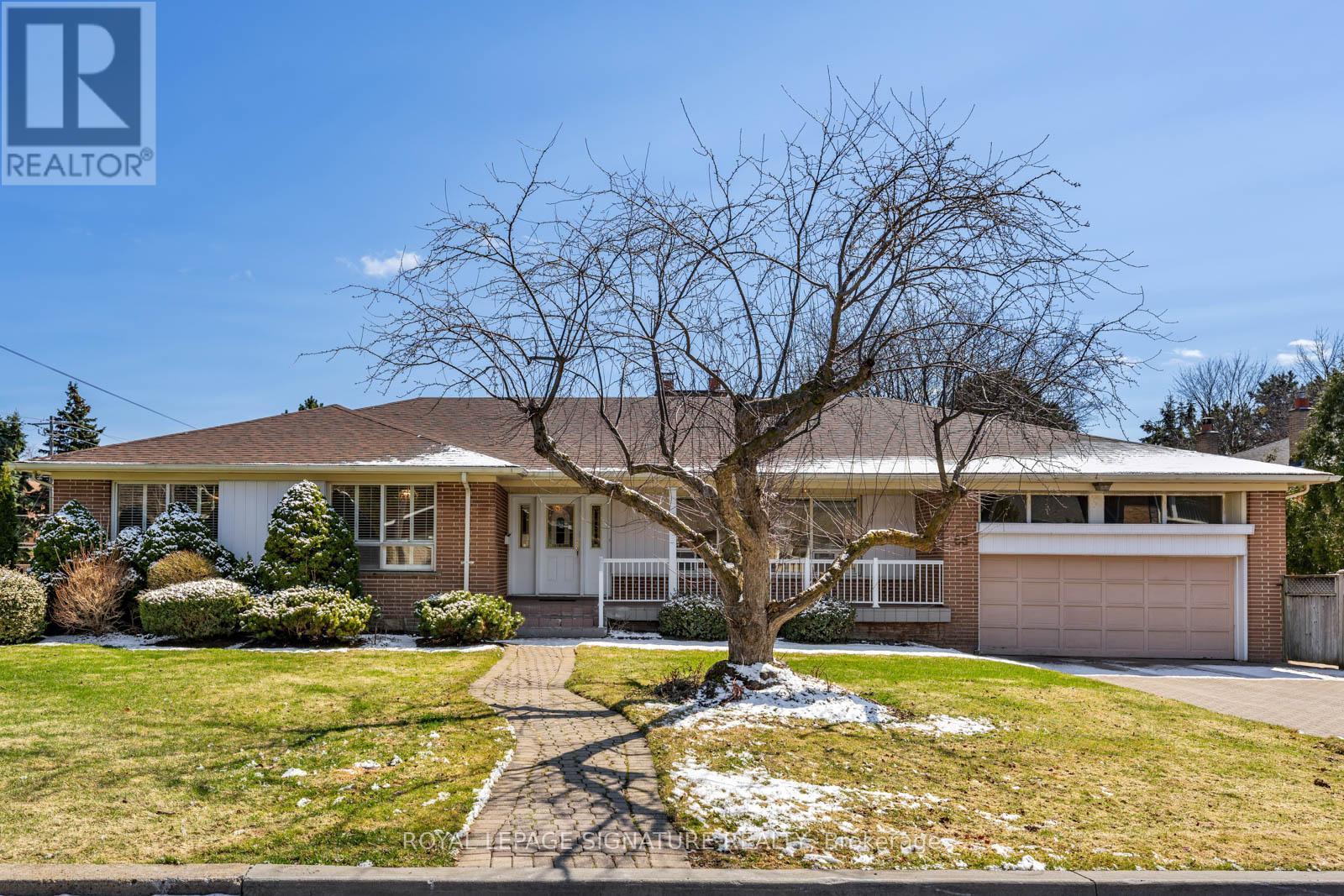 66 CARSCADDEN DRIVE, Toronto, Ontario