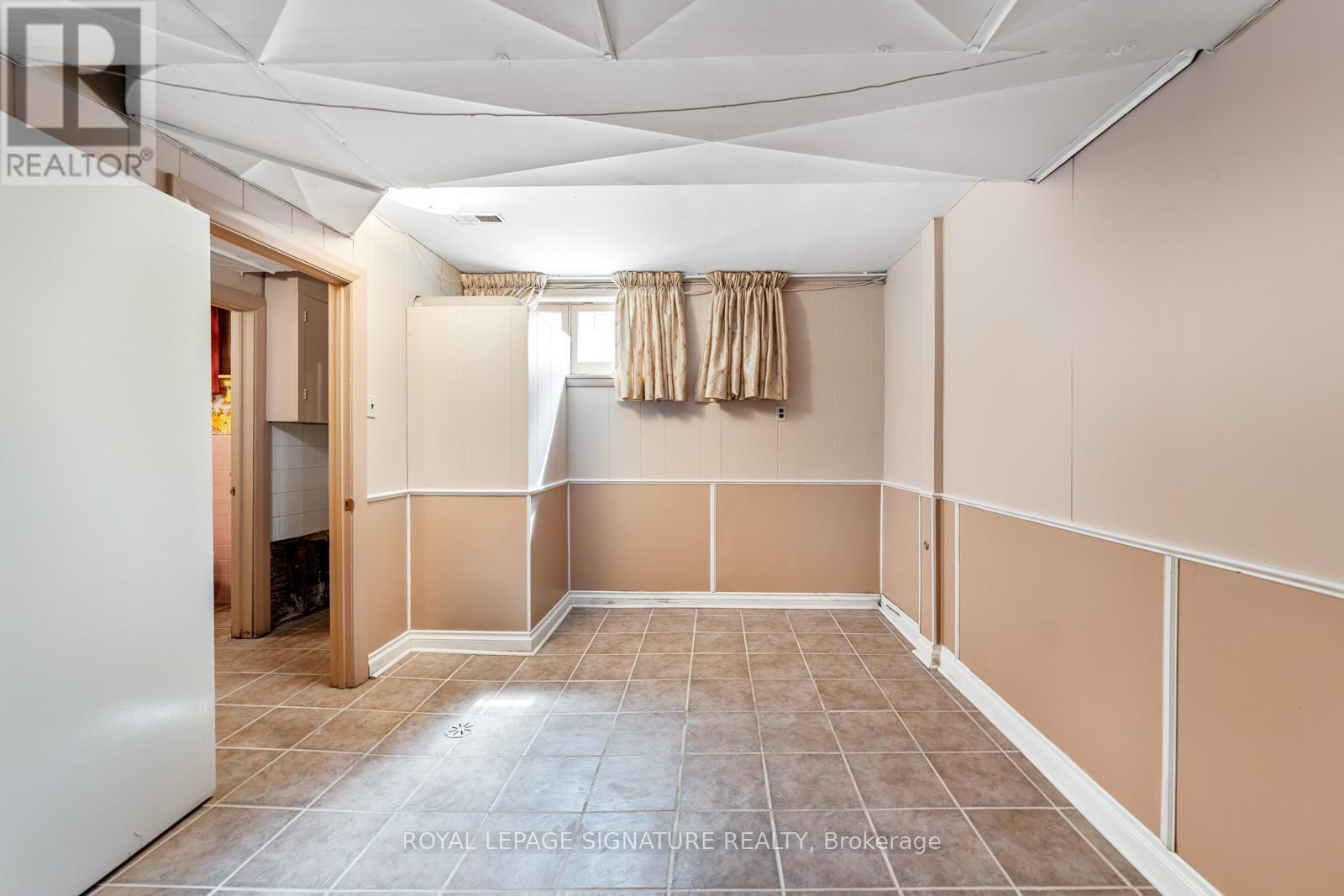 66 Carscadden Drive, Toronto, Ontario  M2R 2A9 - Photo 30 - C12976378