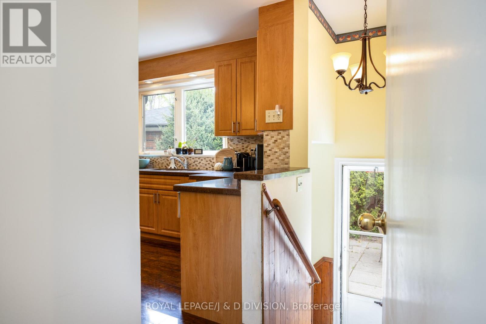 48 Greengrove Crescent, Toronto, Ontario  M3A 1H9 - Photo 16 - C12976408