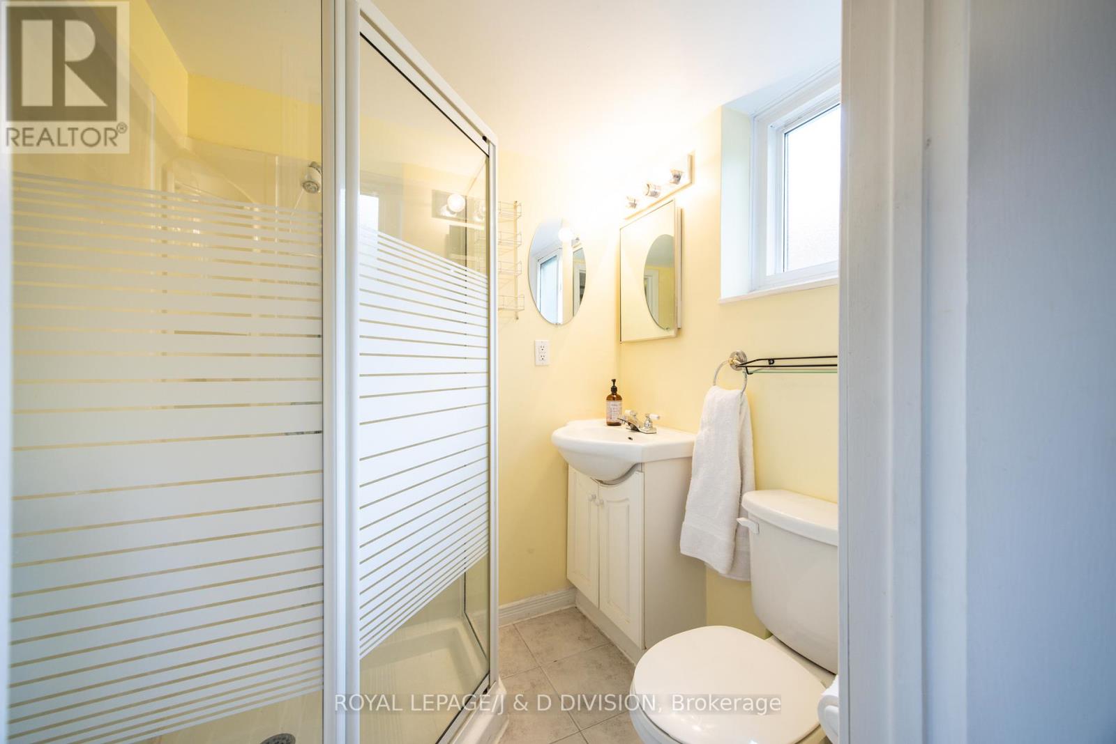 48 Greengrove Crescent, Toronto, Ontario  M3A 1H9 - Photo 20 - C12976408