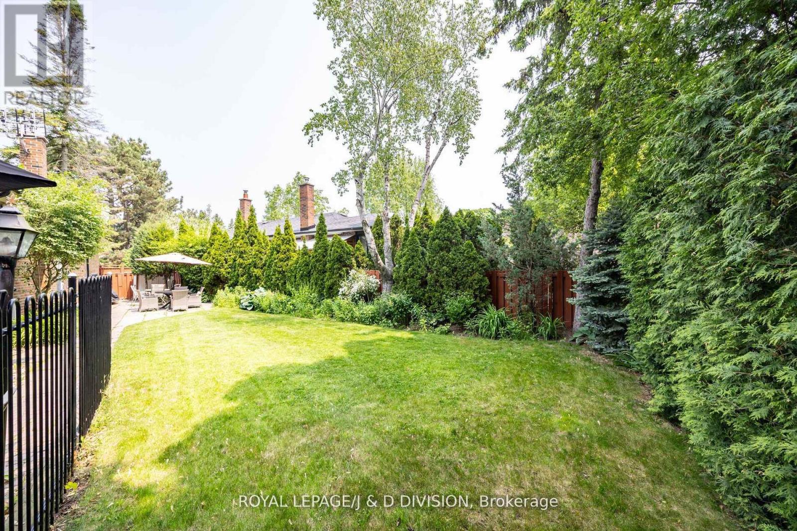 48 Greengrove Crescent, Toronto, Ontario  M3A 1H9 - Photo 28 - C12976408