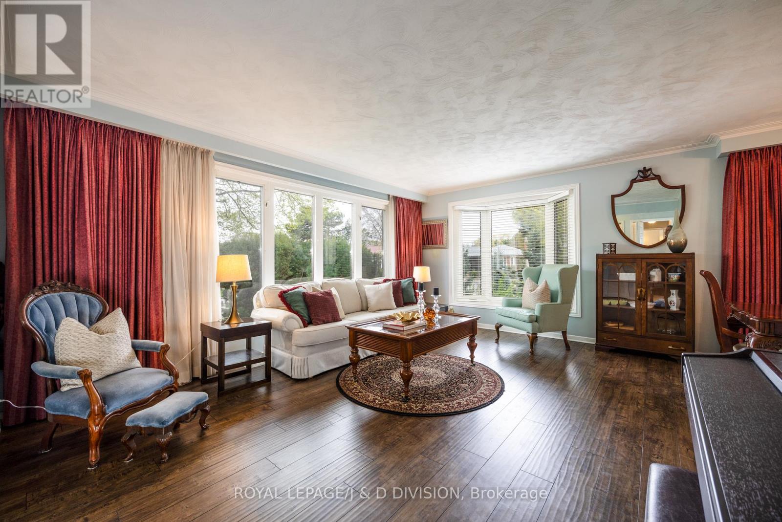 48 Greengrove Crescent, Toronto, Ontario  M3A 1H9 - Photo 4 - C12976408