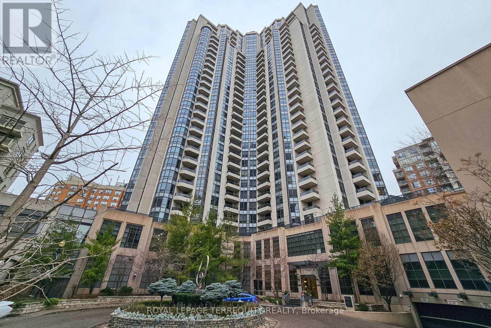 2223 - 500 DORIS AVENUE, Toronto, Ontario