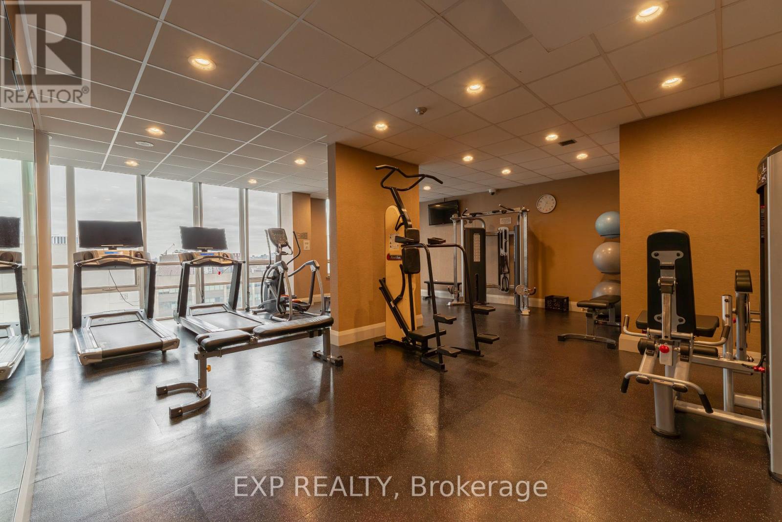 1603 - 801 Bay Street, Toronto, Ontario  M5S 1Y9 - Photo 17 - C12976460