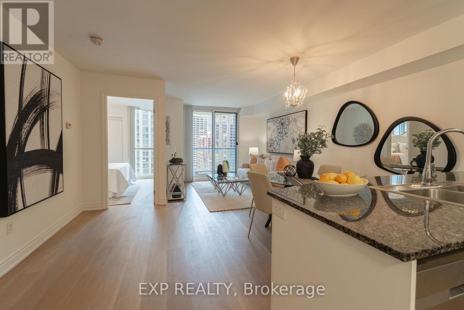 1603 - 801 Bay Street, Toronto, Ontario  M5S 1Y9 - Photo 5 - C12976460