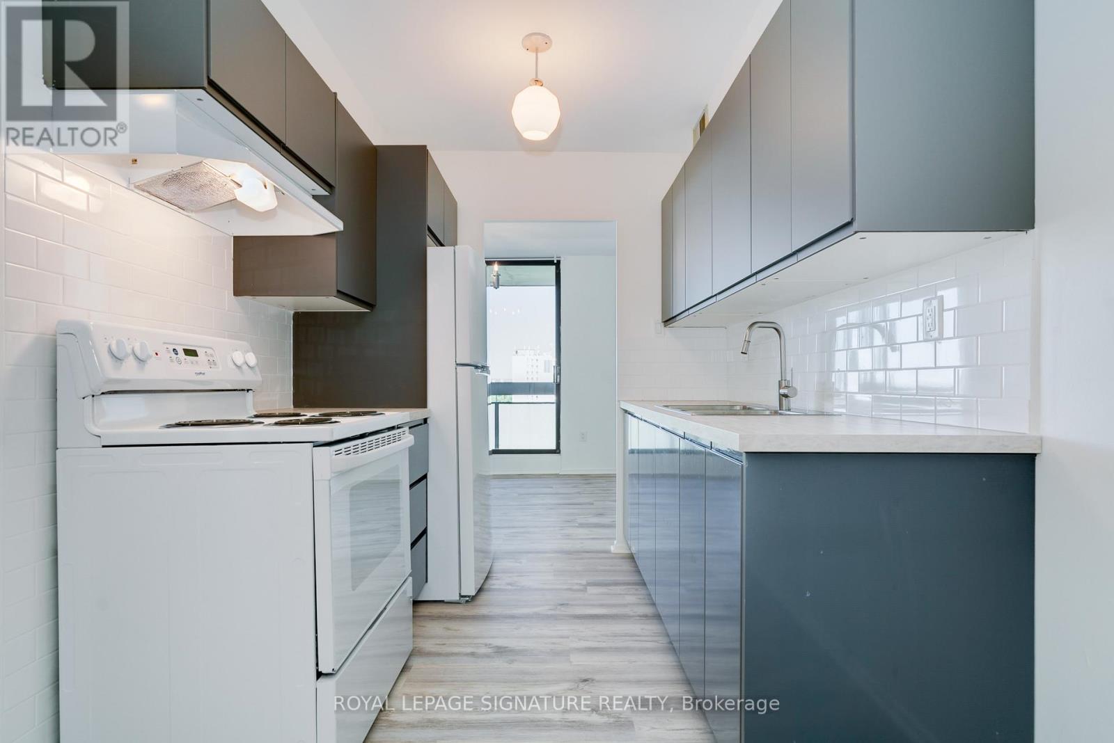 1003 - 260 Seneca Hill Drive, Toronto, Ontario  M2J 4S6 - Photo 3 - C12976468