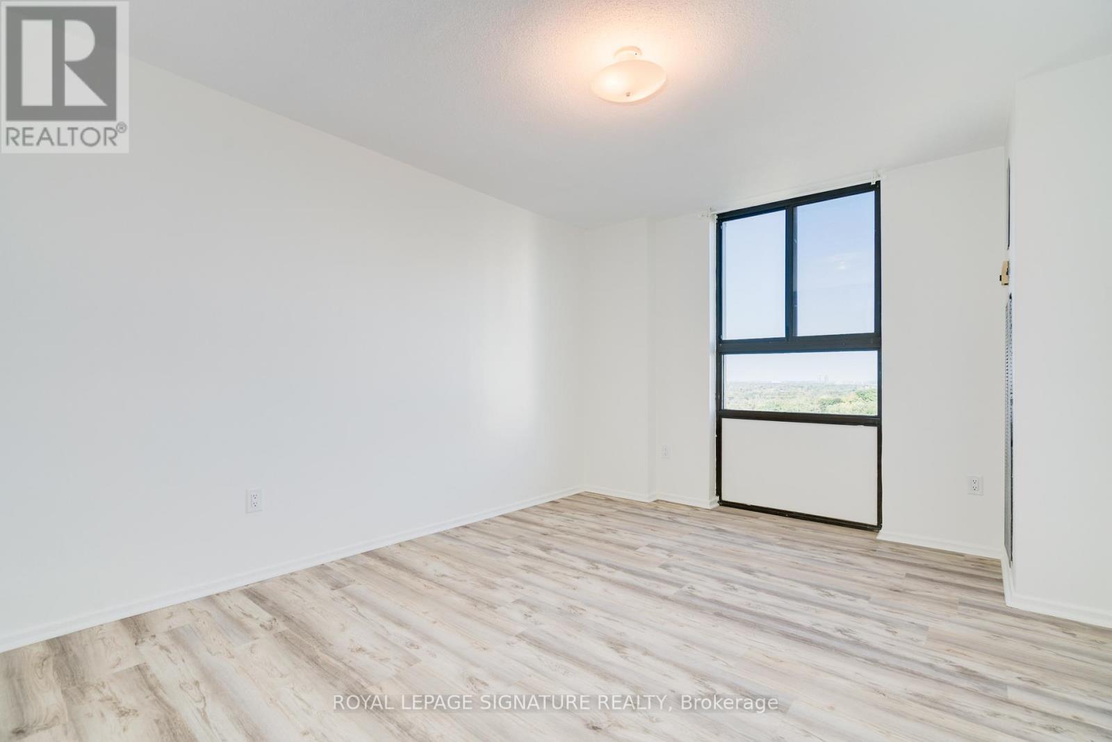 1003 - 260 Seneca Hill Drive, Toronto, Ontario  M2J 4S6 - Photo 5 - C12976468