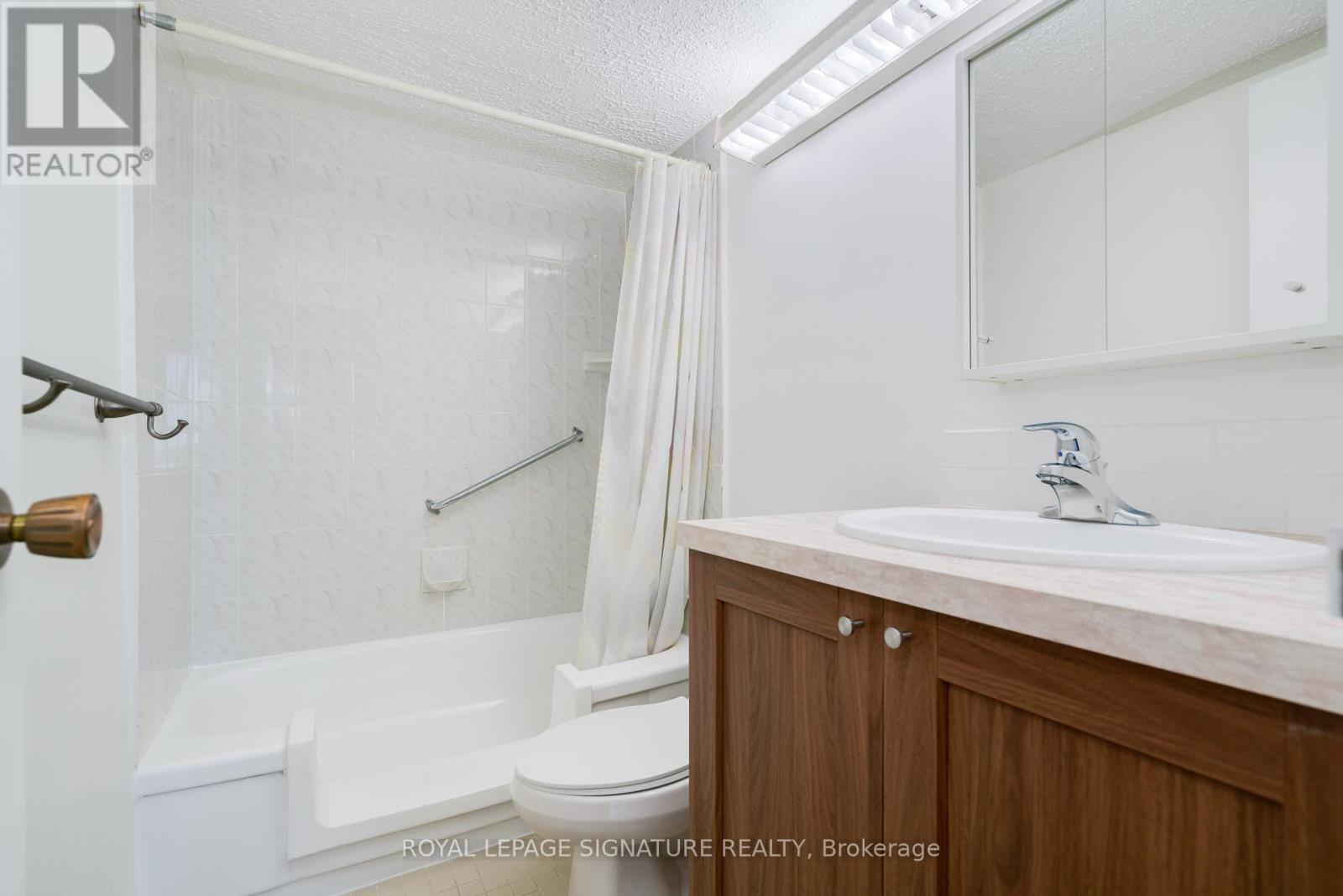 1003 - 260 Seneca Hill Drive, Toronto, Ontario  M2J 4S6 - Photo 7 - C12976468