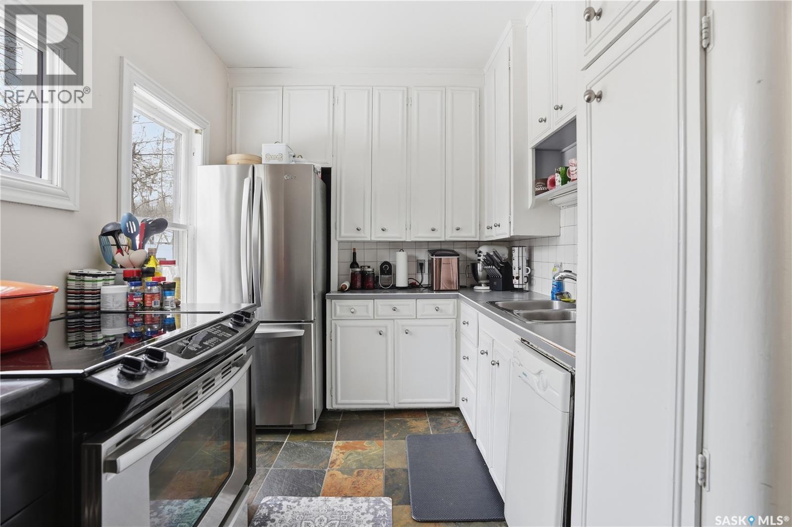 2333 Robinson Street, Regina, Saskatchewan  S4T 2R3 - Photo 18 - SK032184