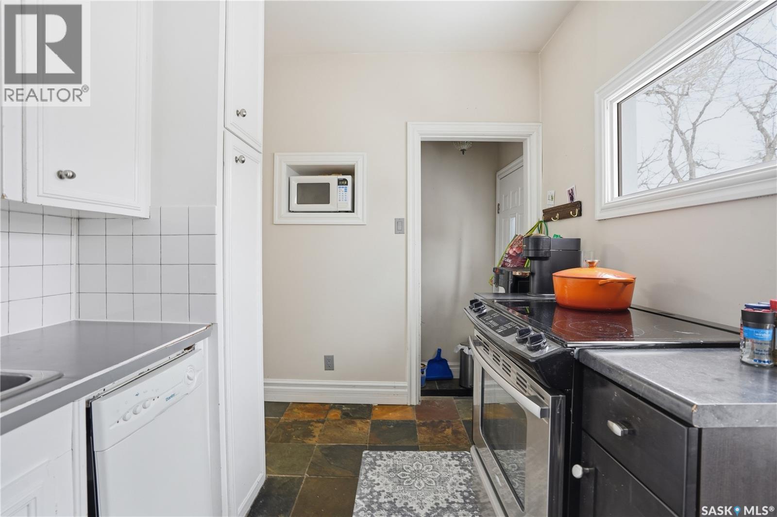 2333 Robinson Street, Regina, Saskatchewan  S4T 2R3 - Photo 20 - SK032184