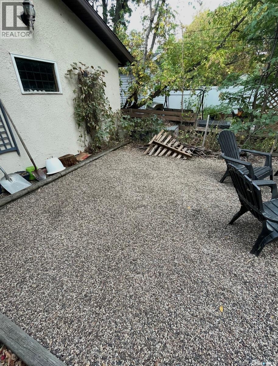 2333 Robinson Street, Regina, Saskatchewan  S4T 2R3 - Photo 35 - SK032184