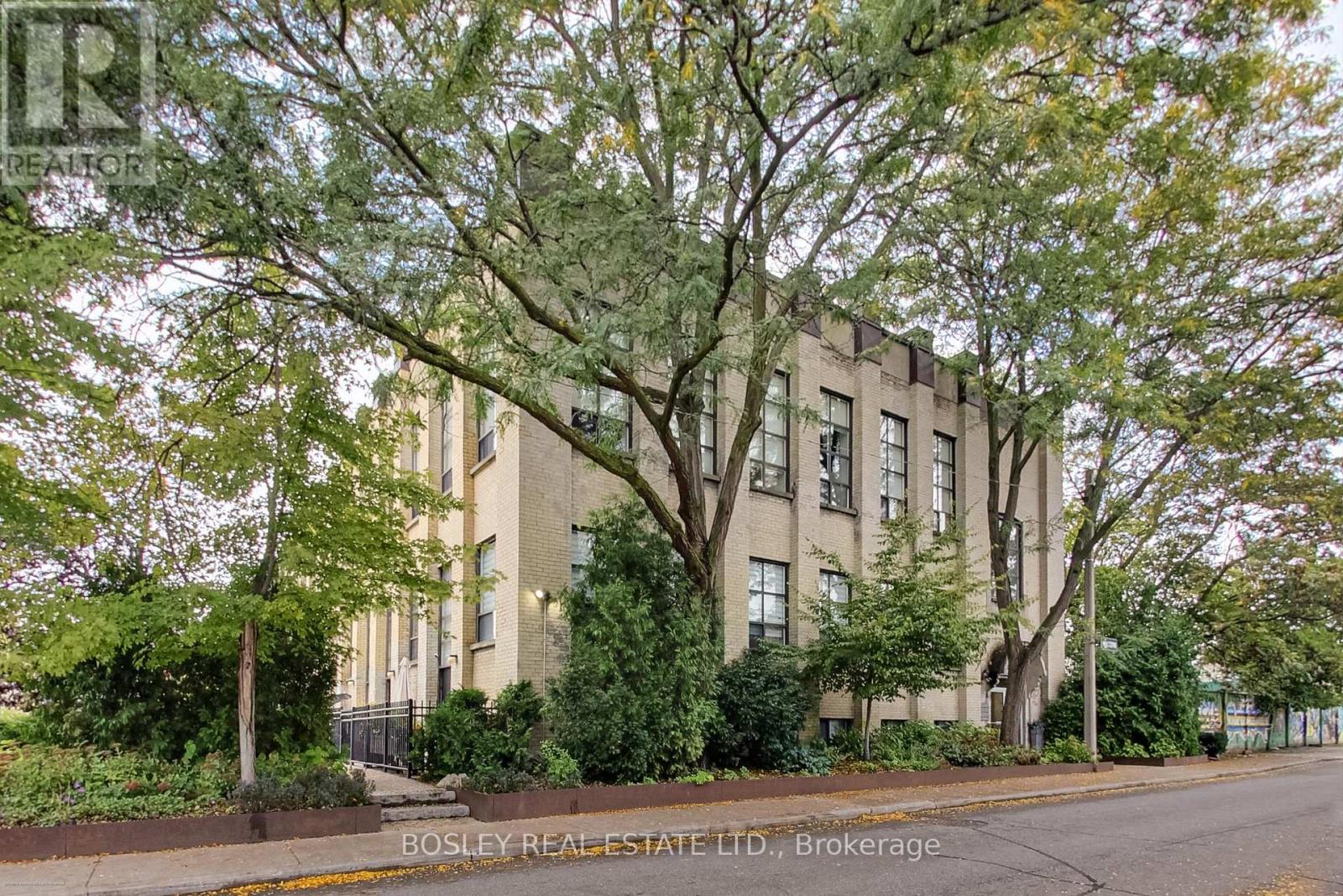 211 - 284 St. Helens Avenue, Toronto, Ontario  M6H 4A4 - Photo 2 - C12976494