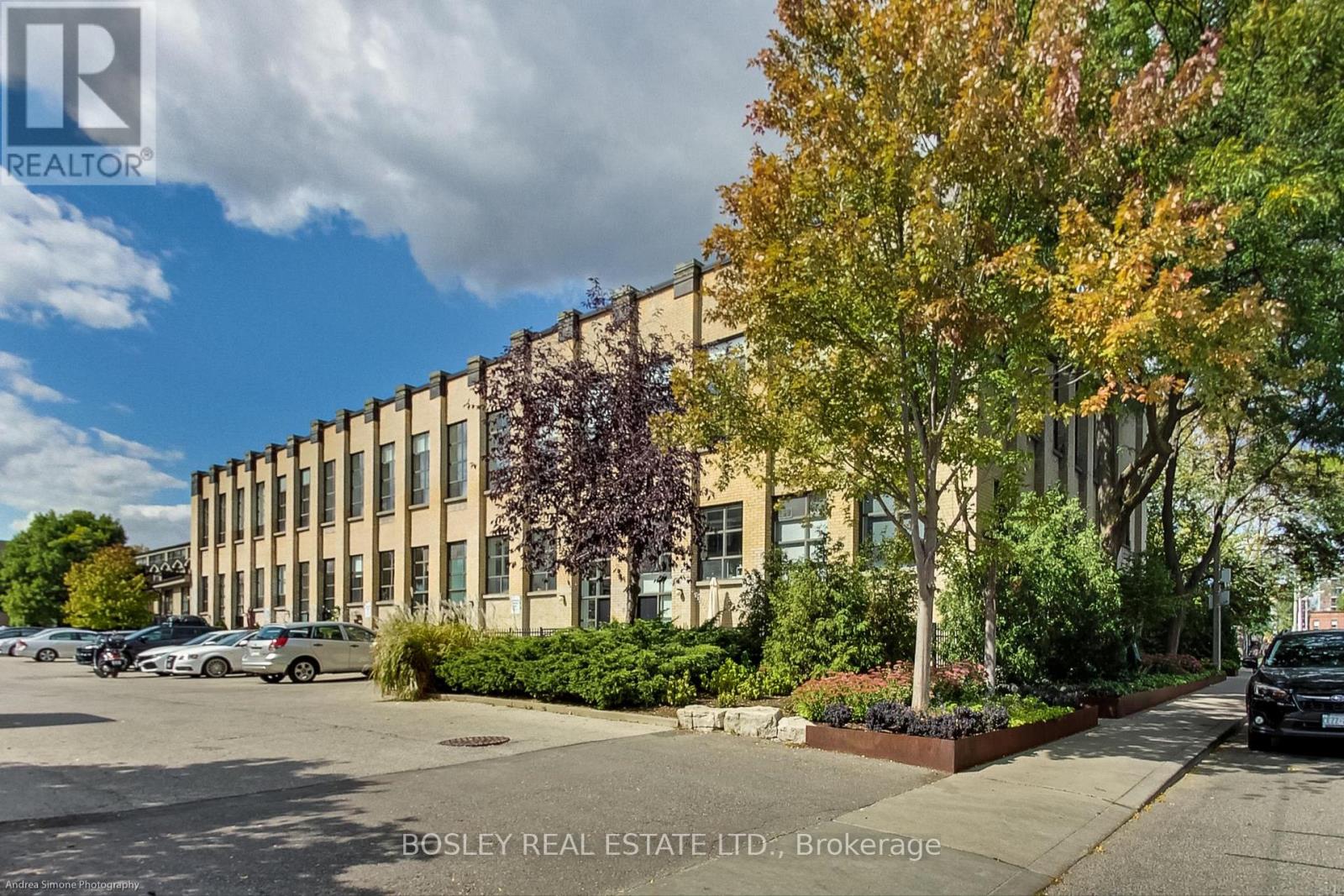 211 - 284 St. Helens Avenue, Toronto, Ontario  M6H 4A4 - Photo 3 - C12976494