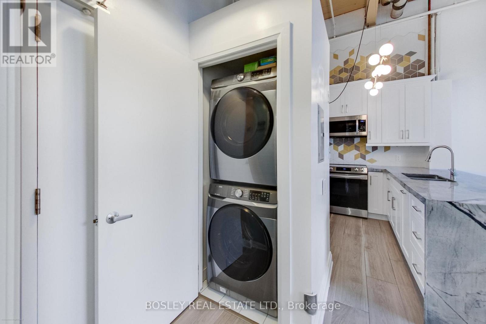 211 - 284 St. Helens Avenue, Toronto, Ontario  M6H 4A4 - Photo 5 - C12976494