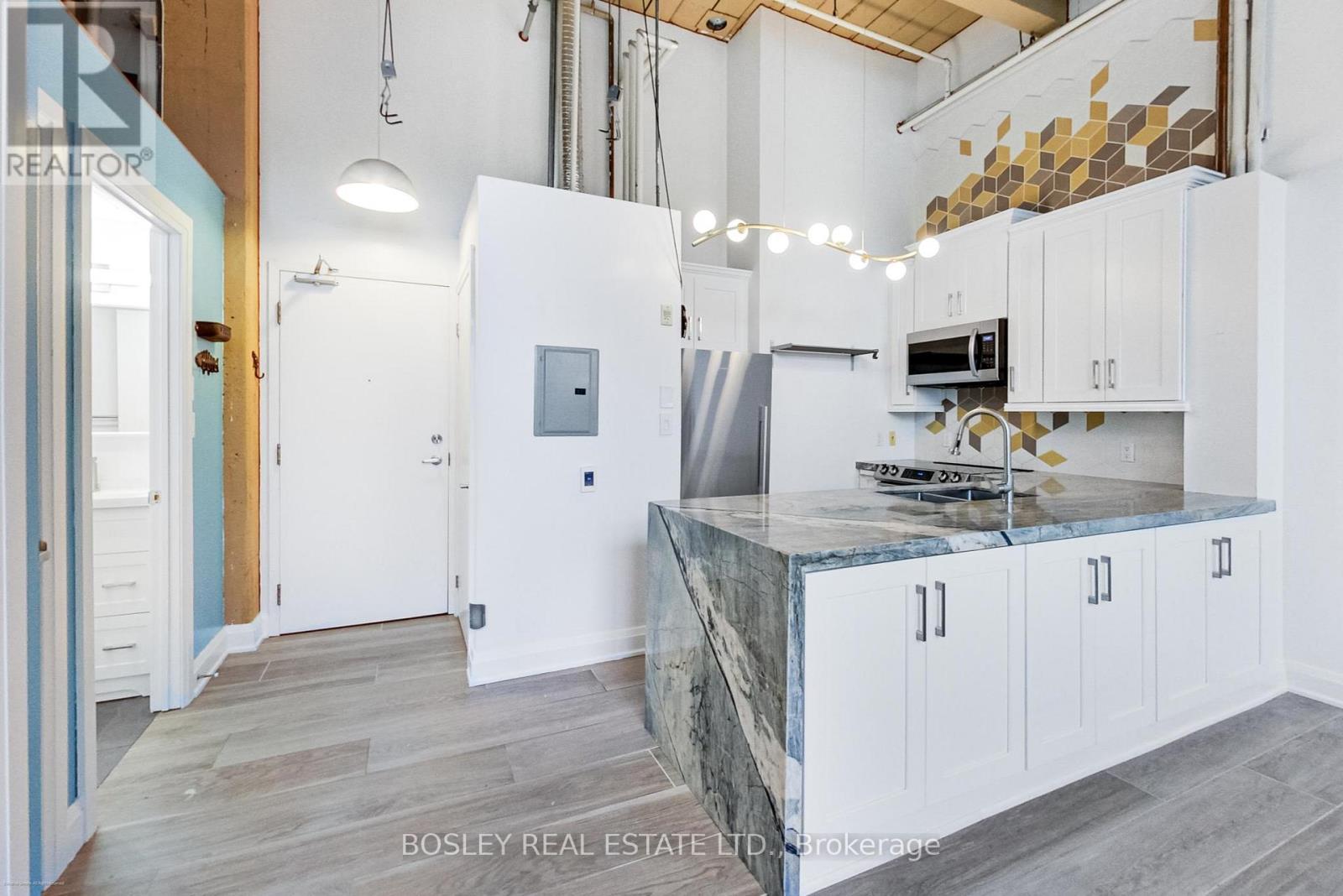 211 - 284 St. Helens Avenue, Toronto, Ontario  M6H 4A4 - Photo 8 - C12976494