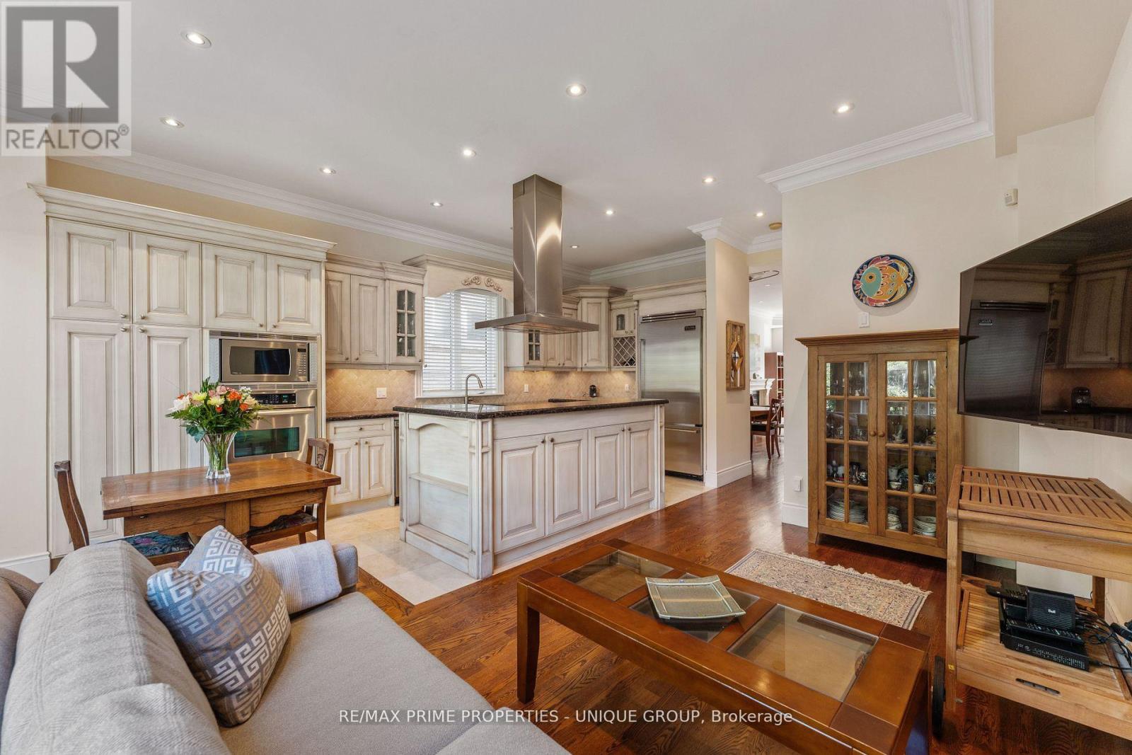 276 Greenfield Avenue, Toronto, Ontario  M2N 3E5 - Photo 21 - C12976548