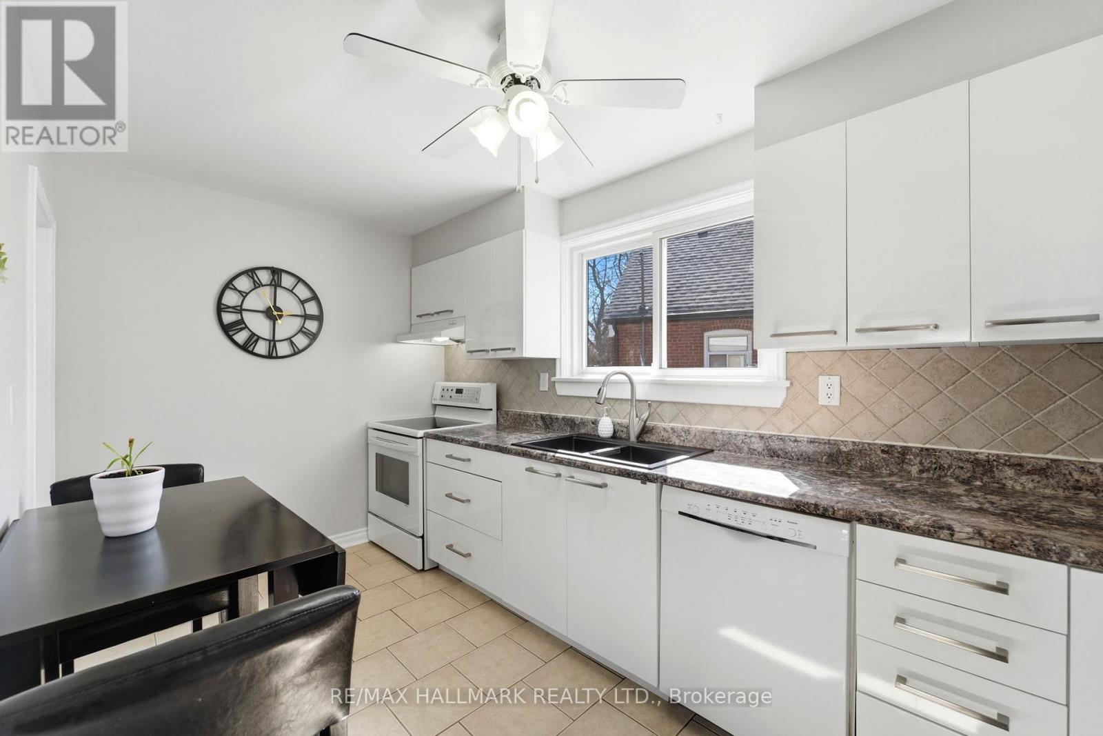 41 Twin Pauls Crescent, Toronto, Ontario  M1R 3Z6 - Photo 9 - E12976154