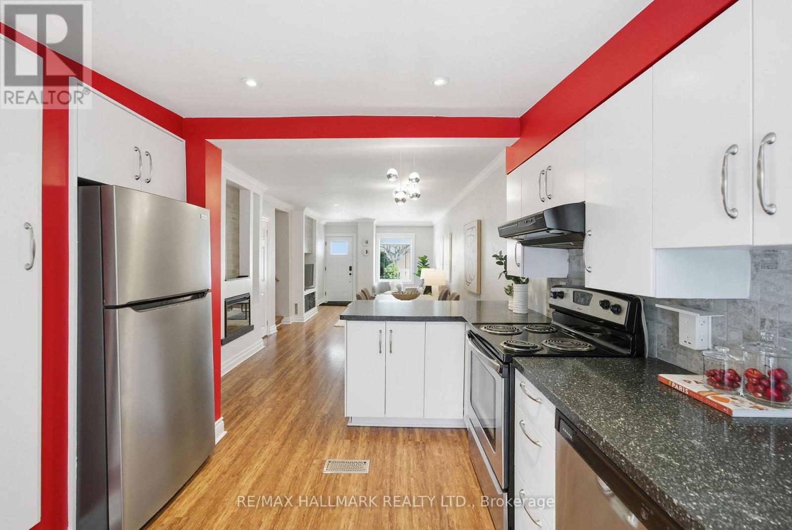 1002 Victoria Park Avenue, Toronto, Ontario  M4B 2J6 - Photo 16 - E12976294