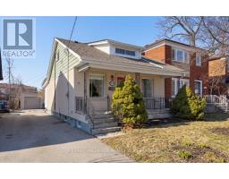 1002 VICTORIA PARK AVENUE, Toronto, Ontario