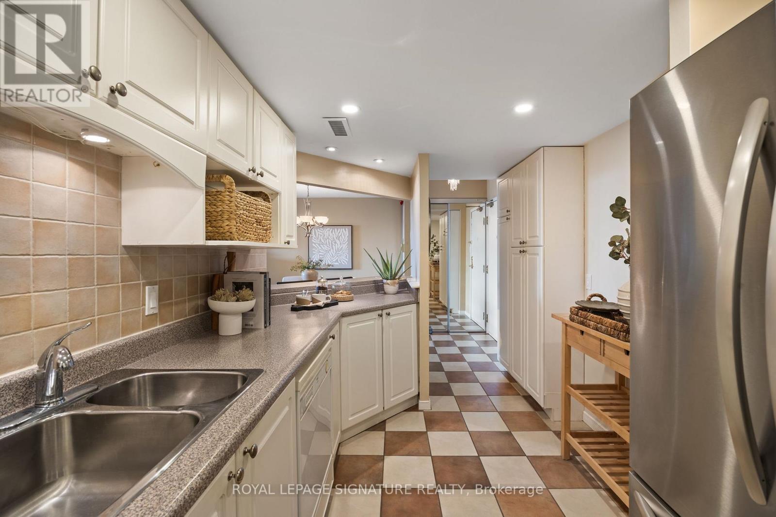 306 - 45 Cumberland Lane, Ajax, Ontario  L1S 7K3 - Photo 10 - E12976398