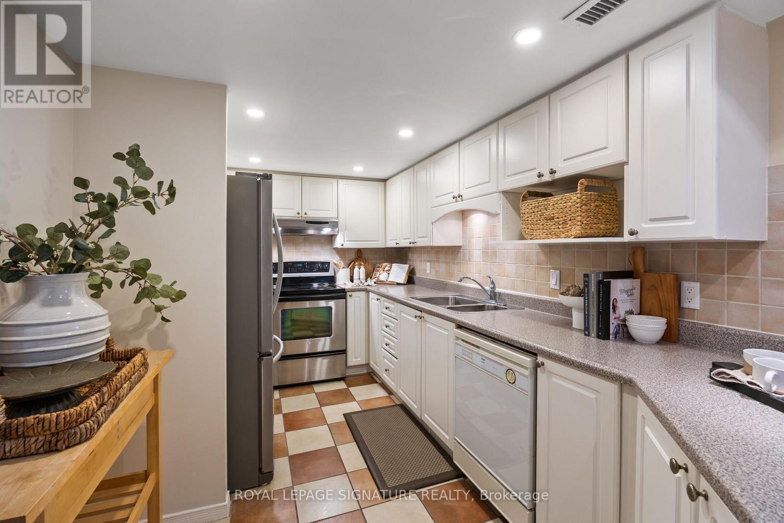 306 - 45 Cumberland Lane, Ajax, Ontario  L1S 7K3 - Photo 9 - E12976398