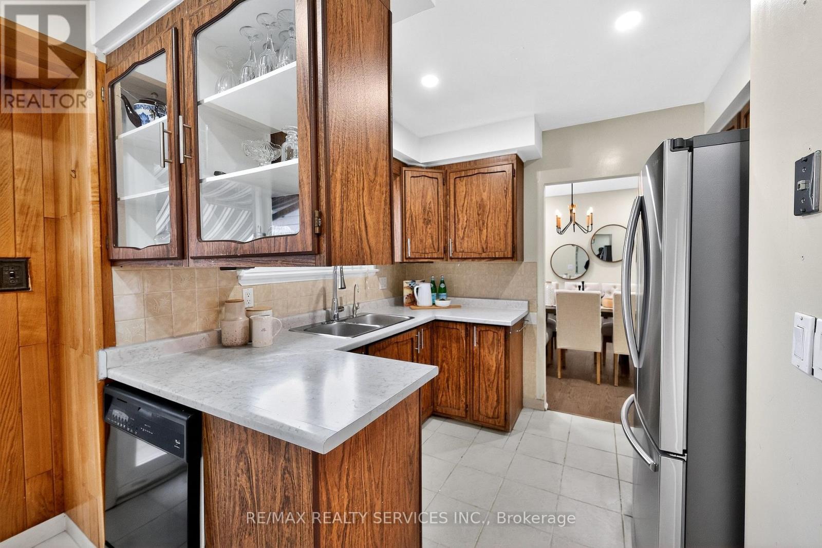 13 Strathy Road, Ajax, Ontario  L1S 2T9 - Photo 18 - E12976568