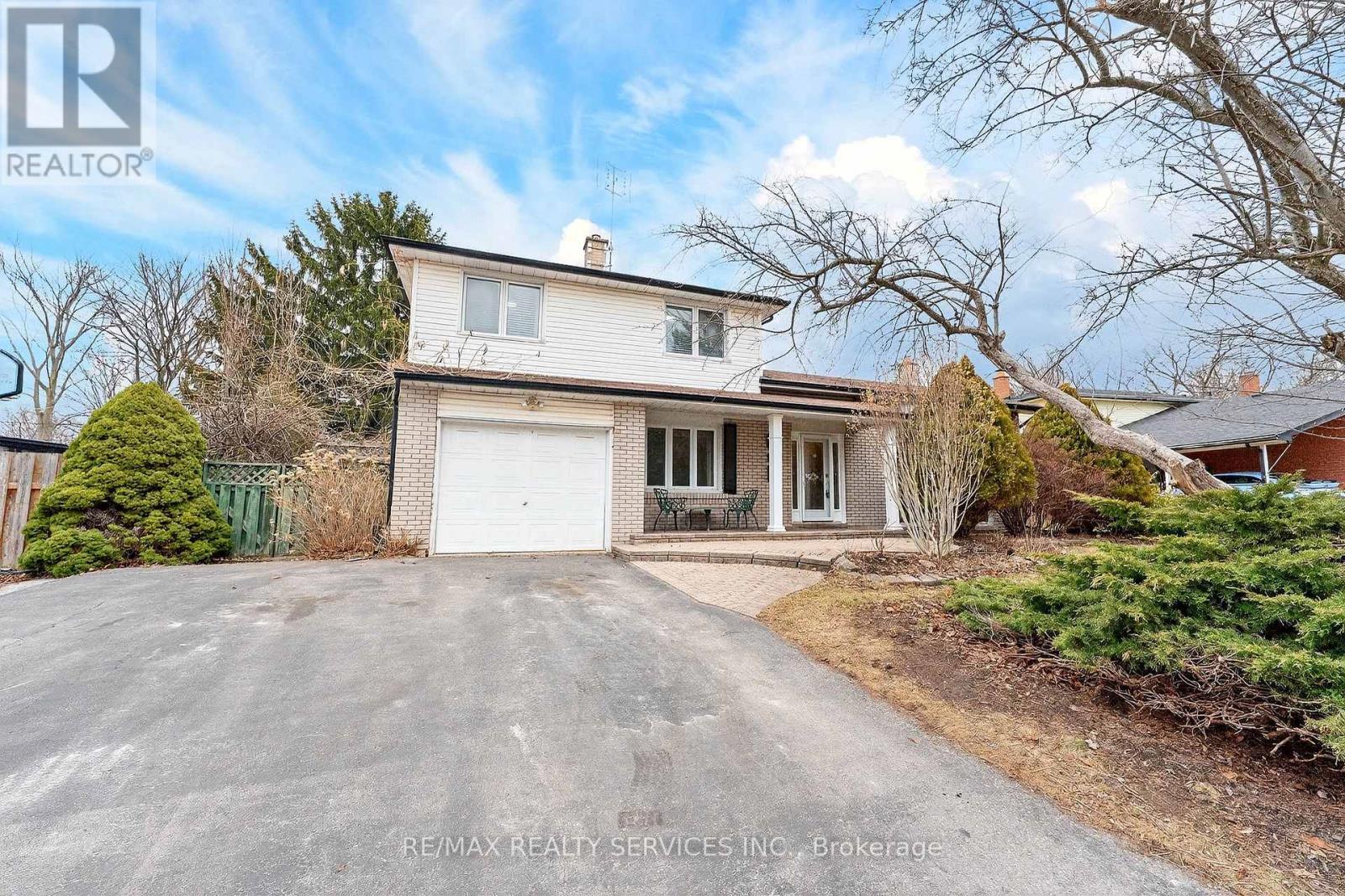 13 Strathy Road, Ajax, Ontario  L1S 2T9 - Photo 3 - E12976568