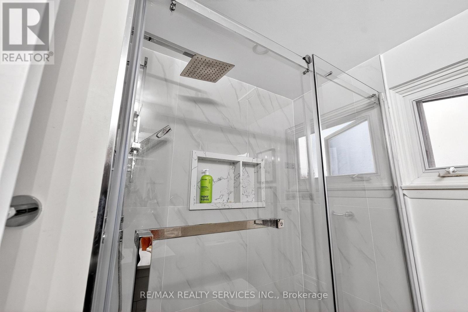 13 Strathy Road, Ajax, Ontario  L1S 2T9 - Photo 38 - E12976568