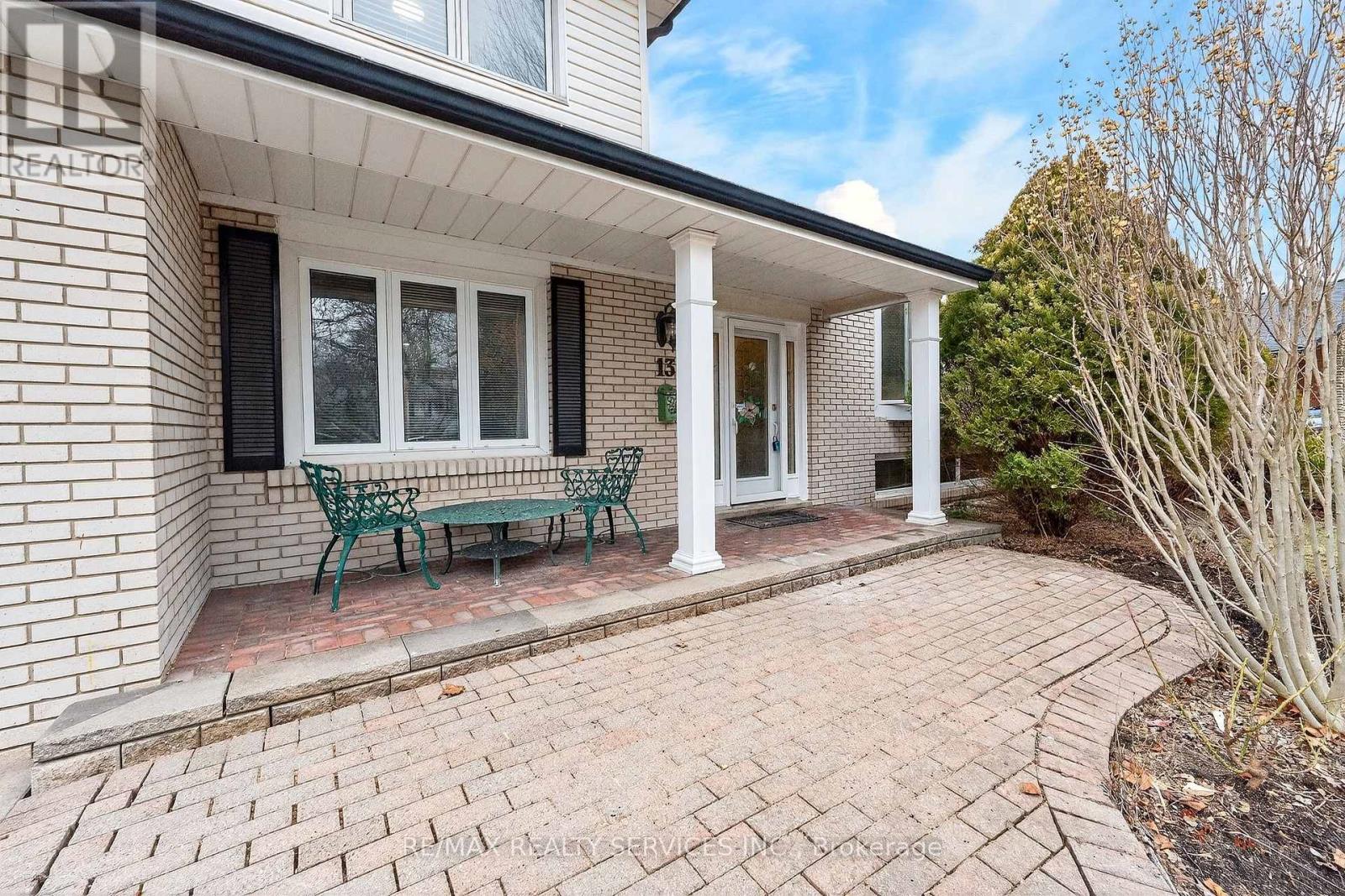 13 Strathy Road, Ajax, Ontario  L1S 2T9 - Photo 5 - E12976568