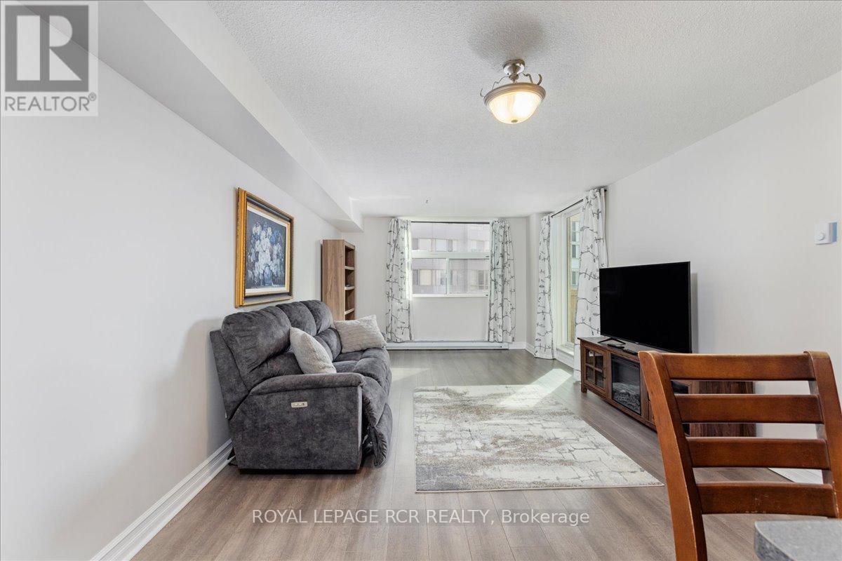 613 - 260 Davis Drive, Newmarket, Ontario  L3Y 7C3 - Photo 12 - N12975264