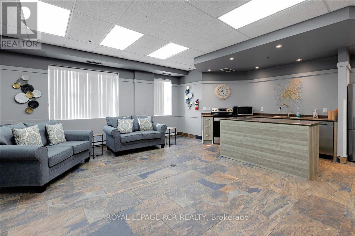 613 - 260 Davis Drive, Newmarket, Ontario  L3Y 7C3 - Photo 23 - N12975264