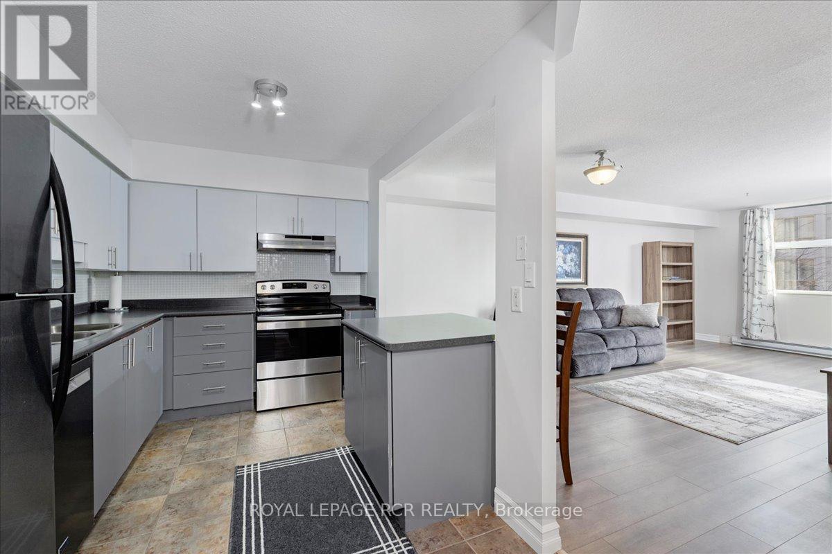 613 - 260 Davis Drive, Newmarket, Ontario  L3Y 7C3 - Photo 9 - N12975264