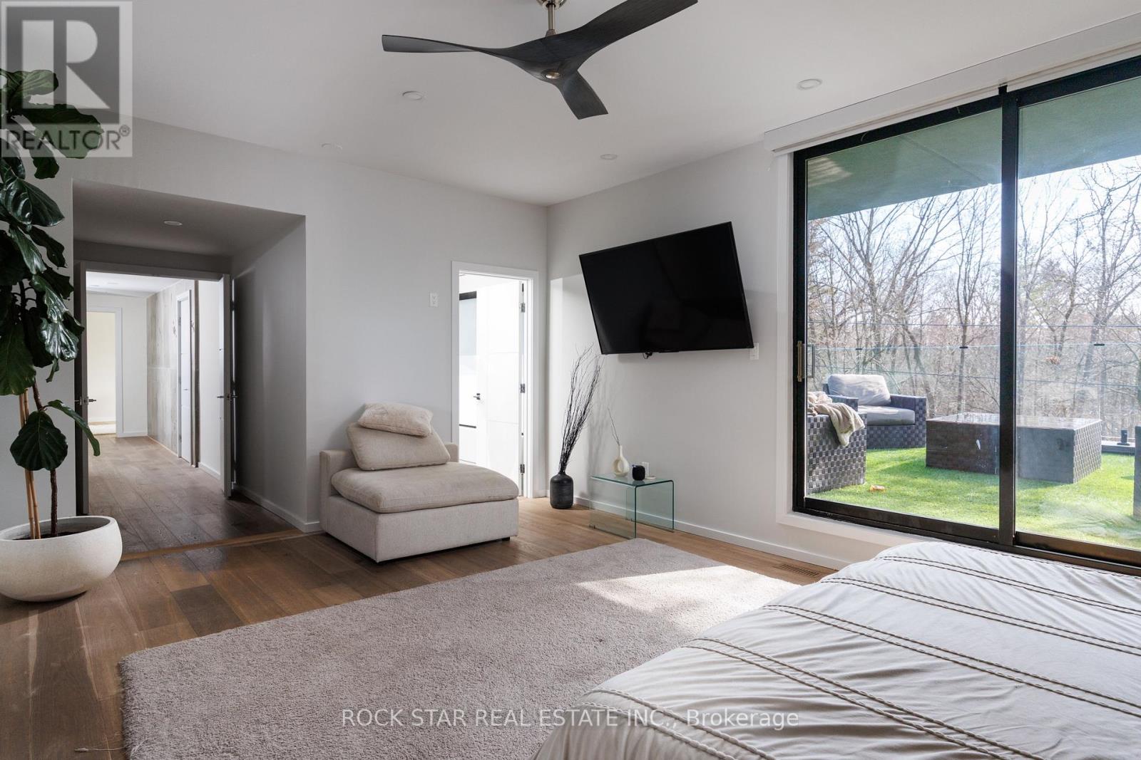 370 Goodram Drive, Burlington, Ontario  L7L 2K1 - Photo 19 - W12972366