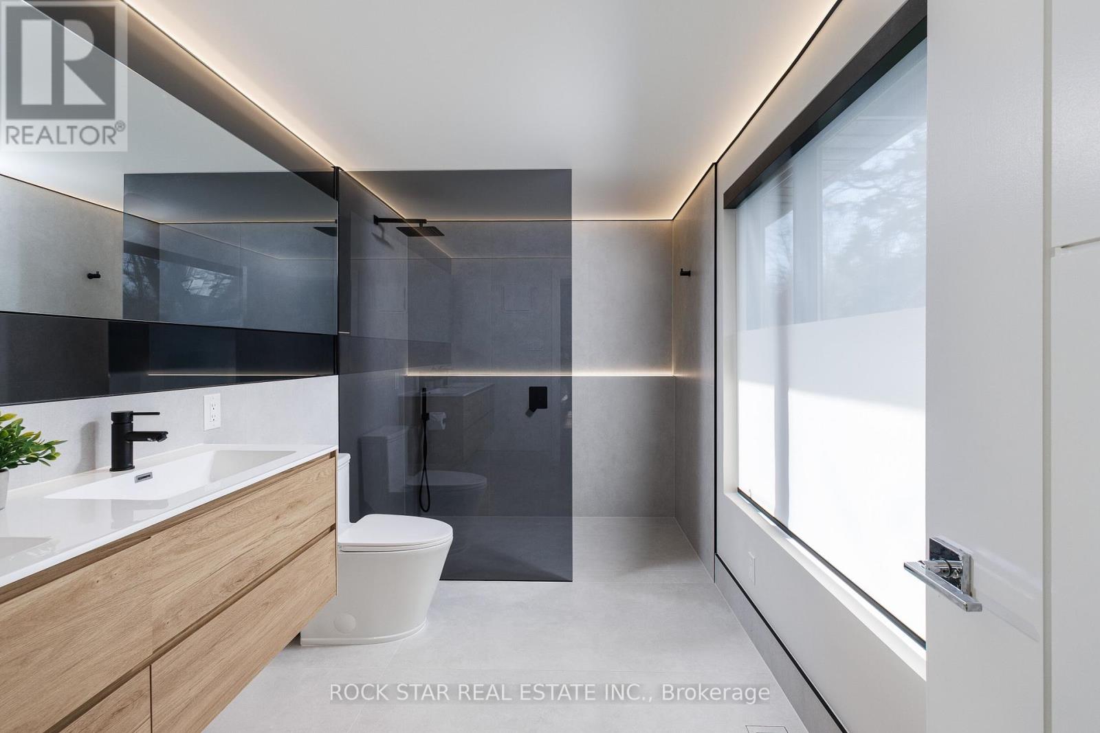 370 Goodram Drive, Burlington, Ontario  L7L 2K1 - Photo 22 - W12972366