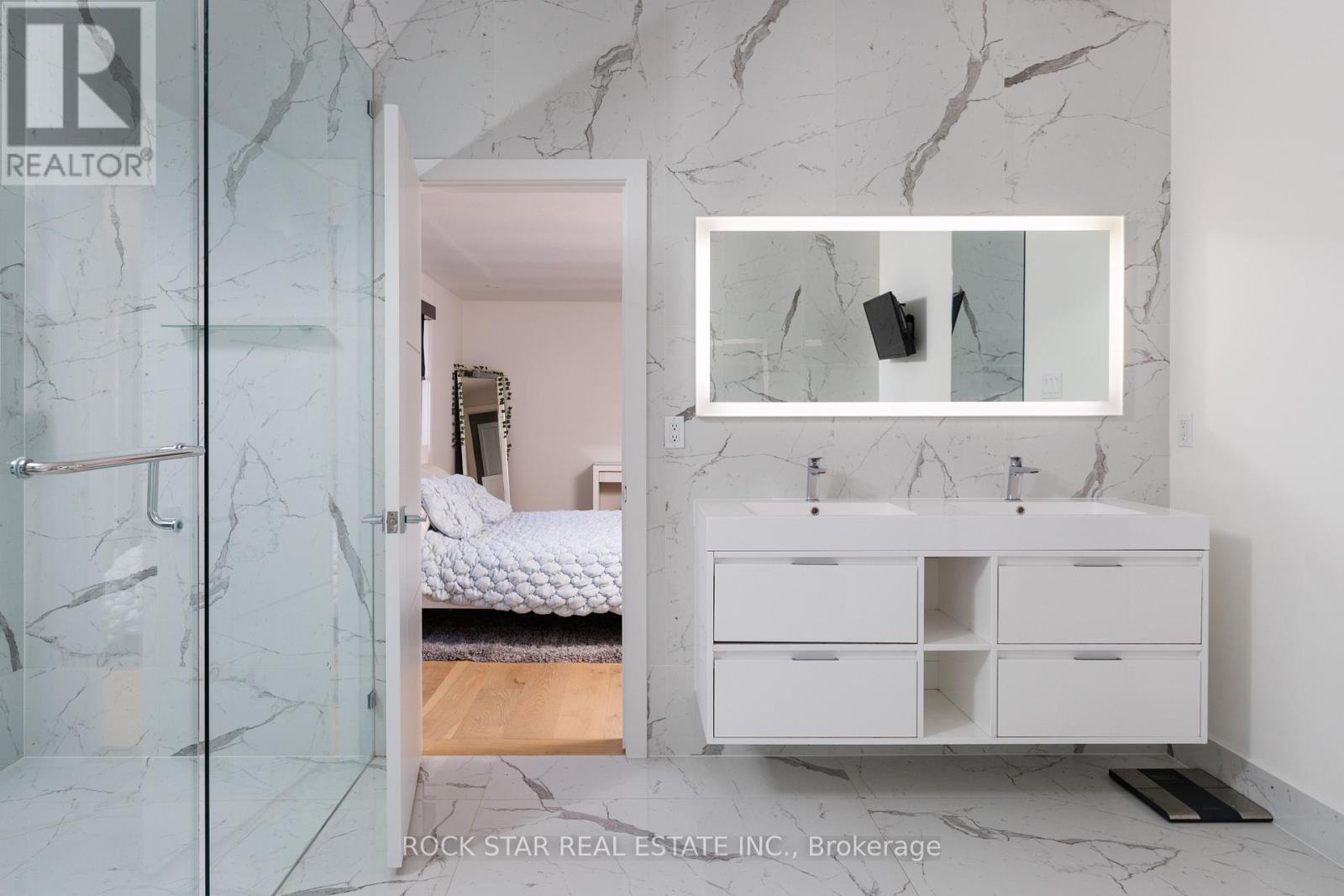 370 Goodram Drive, Burlington, Ontario  L7L 2K1 - Photo 24 - W12972366