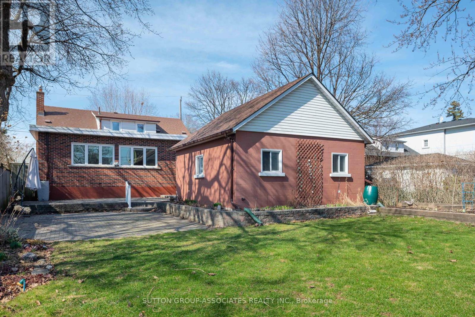 683 Glengrove Avenue, Toronto, Ontario  M6B 2J2 - Photo 31 - W12971304