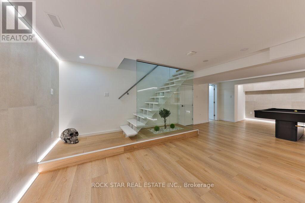 370 Goodram Drive, Burlington, Ontario  L7L 2K1 - Photo 29 - W12972366