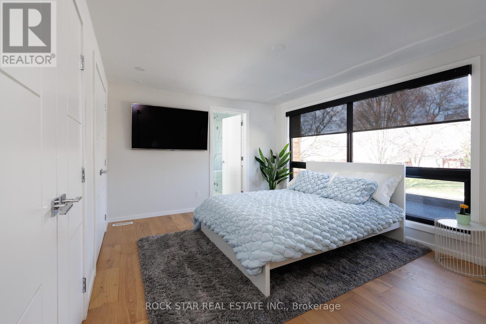 370 Goodram Drive, Burlington, Ontario  L7L 2K1 - Photo 23 - W12972366