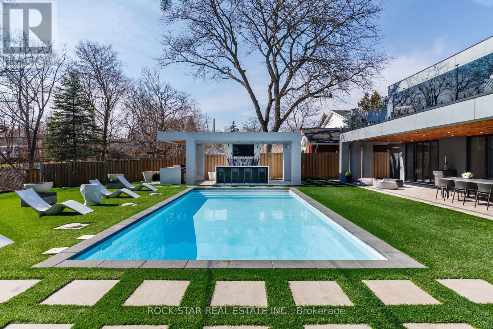 370 Goodram Drive, Burlington, Ontario  L7L 2K1 - Photo 40 - W12972366