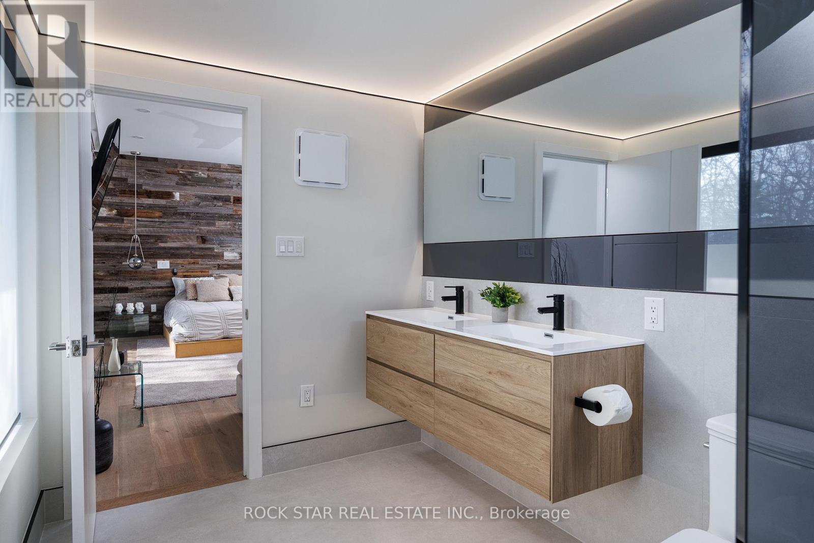 370 Goodram Drive, Burlington, Ontario  L7L 2K1 - Photo 21 - W12972366