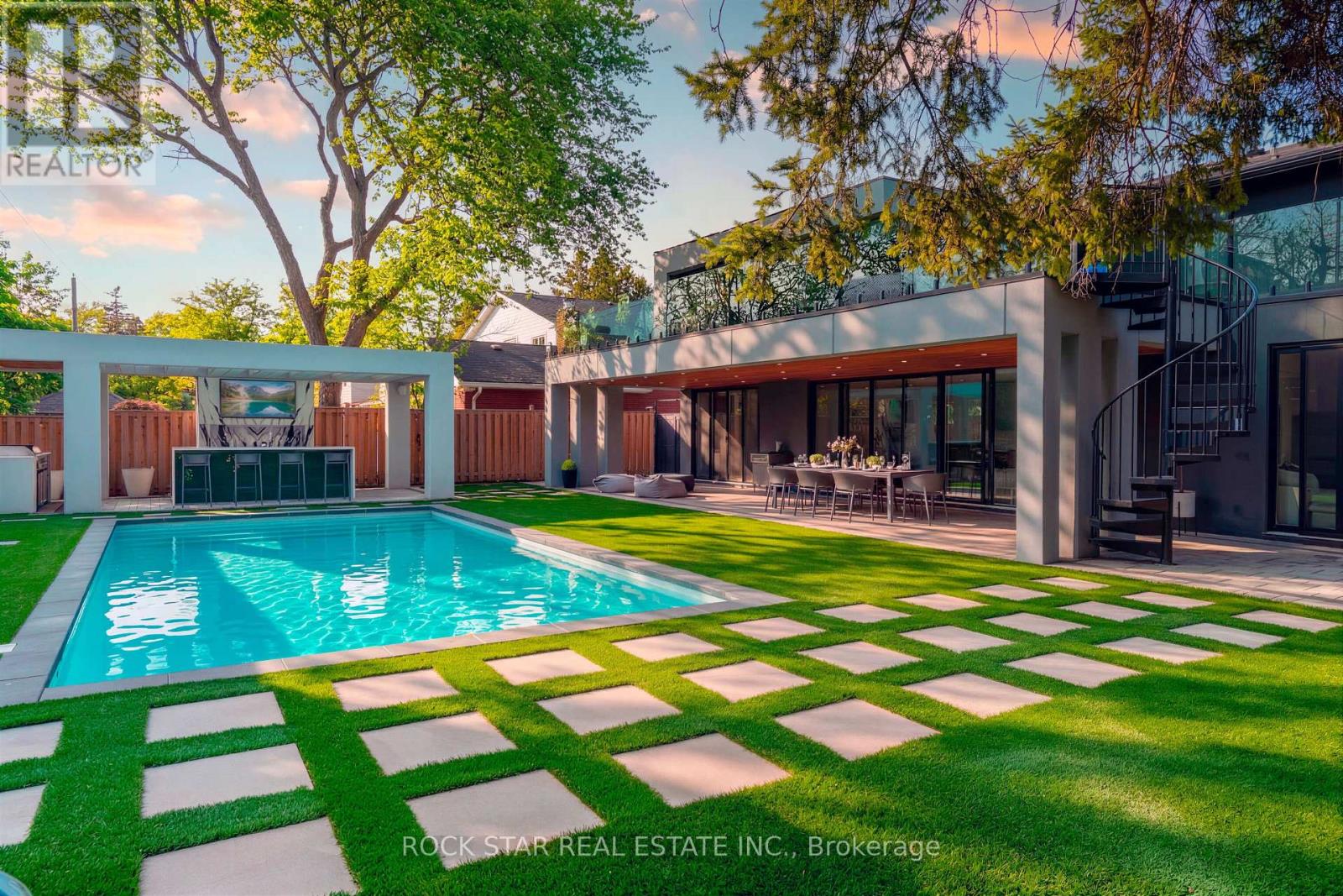 370 Goodram Drive, Burlington, Ontario  L7L 2K1 - Photo 36 - W12972366