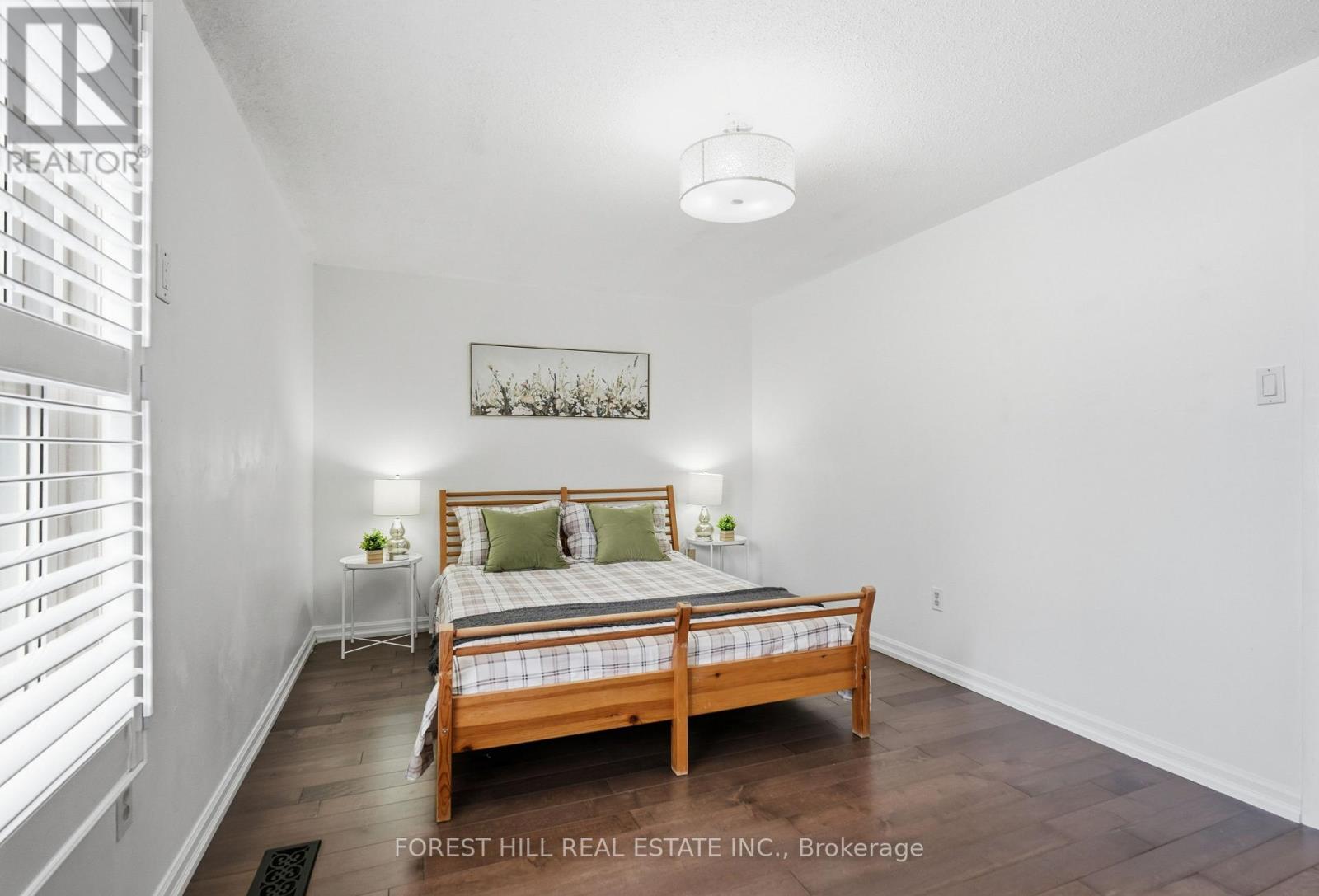 26 Laurel Valley Court, Vaughan, Ontario  L4K 2B3 - Photo 15 - N12976146